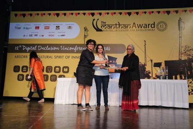 Aruna Roy presented us the award :)